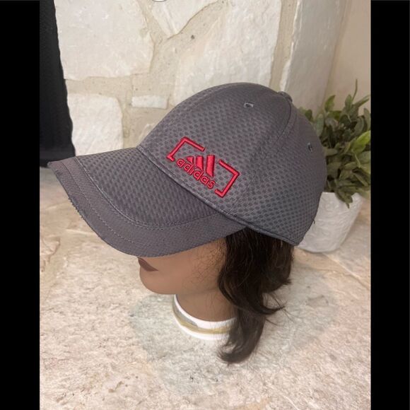 Adidas dark grey and pink fitted baseball cap - Picture 1 of 5